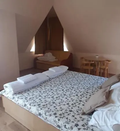 Milla Apartman * 佐洛卡罗斯